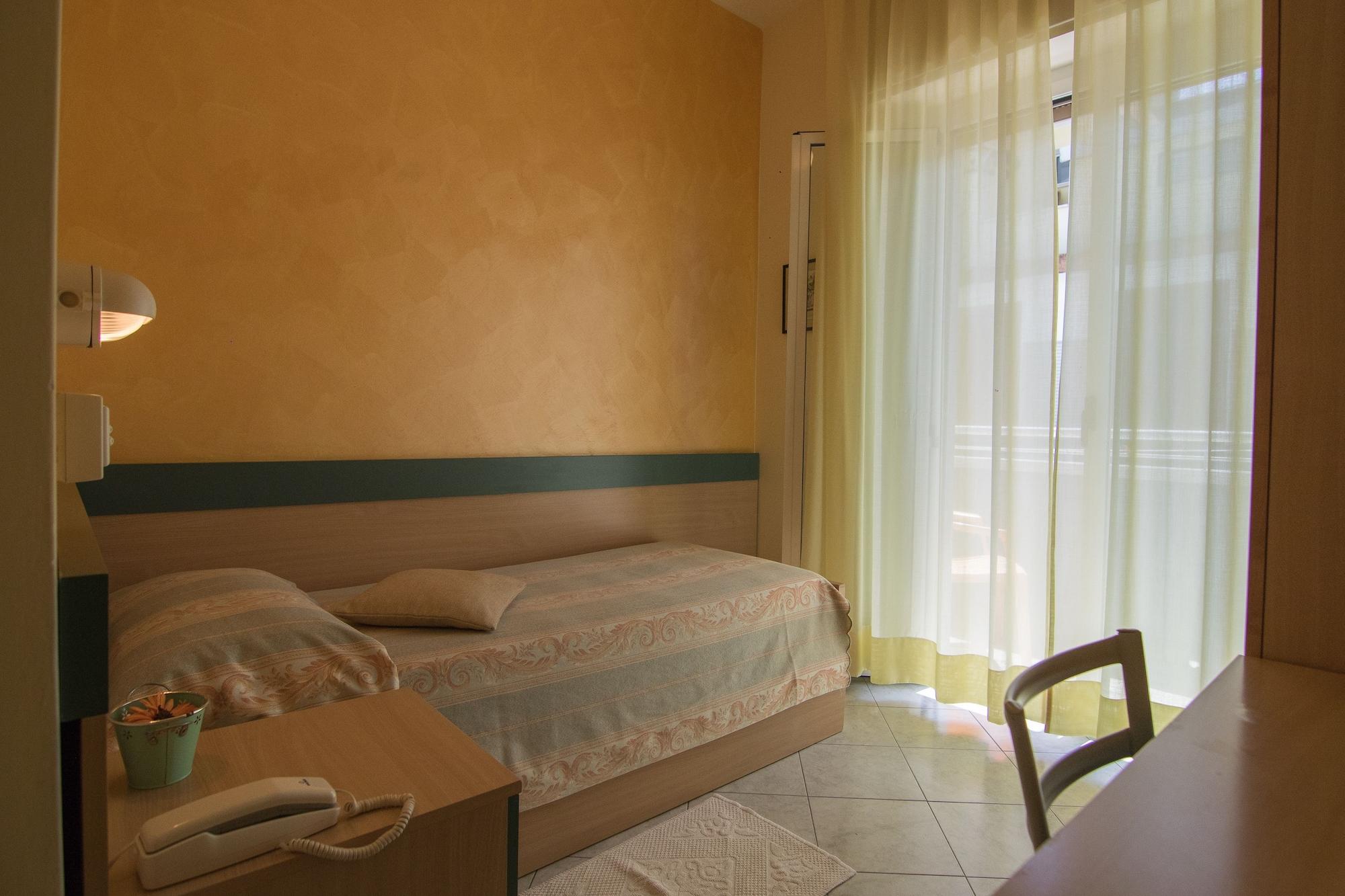 Hotel Solidea Rimini Luaran gambar