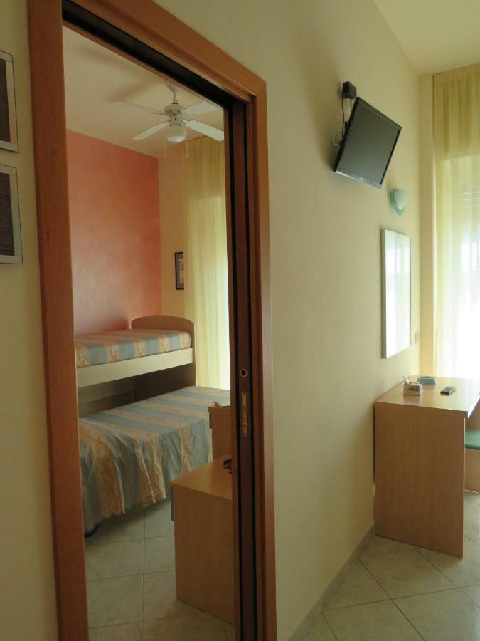 Hotel Solidea Rimini Luaran gambar